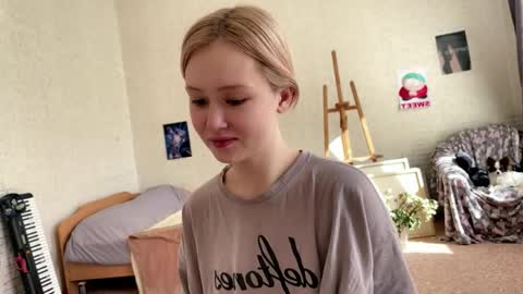 Snapshot of bettymorante chatting on March 16, 4:07 am Hinata online show from March 16, 4:07 am