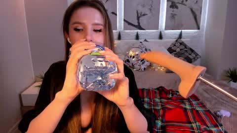 Betty online show from January 5, 3:43 am