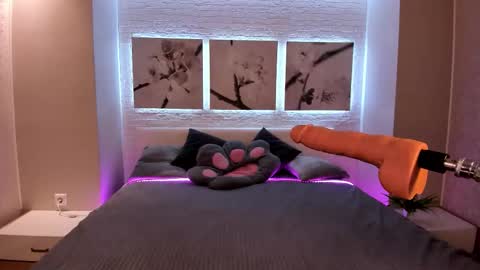 Betty online show from October 17, 8:33 pm