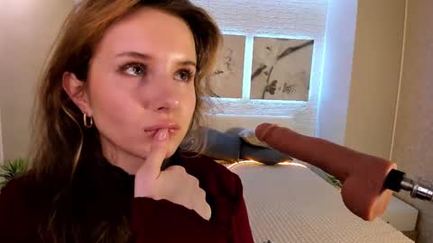 Betty online show from November 23, 8:19 pm