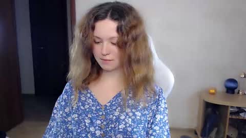 Betty online show from September 17, 8:32 pm