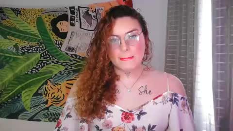 bettytaylor23 online show from November 24, 7:35 pm