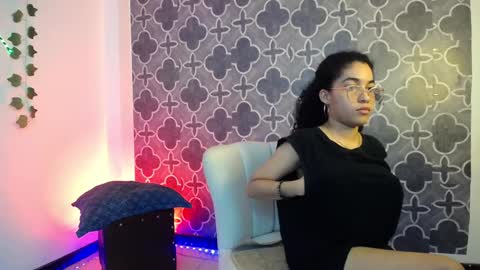 between two skins online show from September 15, 4:12 am