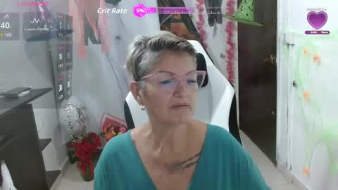 Snapshot of bety_cum3 chatting on October 25, 10:56 am bibiana online show from October 25, 10:56 am