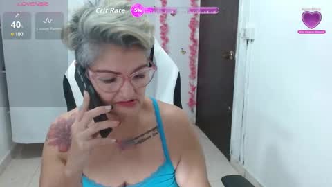 Snapshot of bety_cum3 chatting on November 6, 1:45 pm bibiana online show from November 6, 1:45 pm