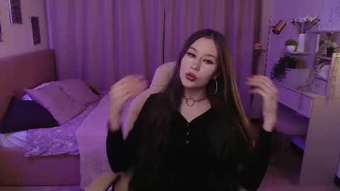 Snapshot of bety_white chatting on June 12, 7:40 am Katie online show from June 12, 7:40 am