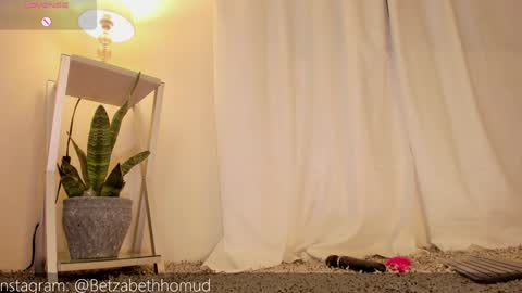 betzabeth_homudr online show from December 14, 3:40 am