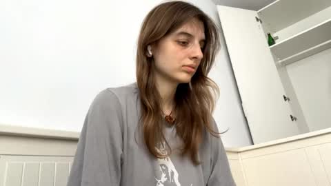 Lina online show from June 6, 1:16 pm