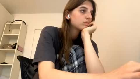 Lina online show from June 9, 4:18 pm