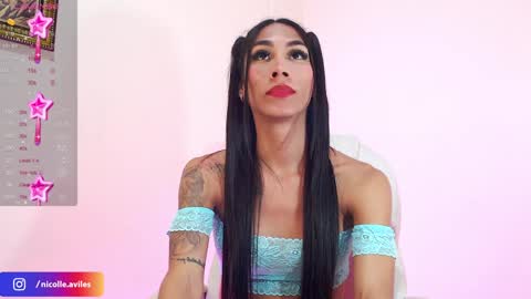 Snapshot of beuty_goddes777 chatting on January 3, 3:49 am Nicolle Aviles online show from January 3, 3:49 am