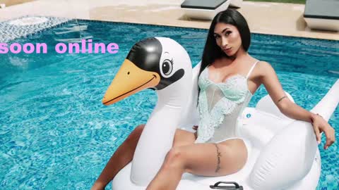 Snapshot of beuty_goddes777 chatting on January 4, 8:49 am Nicolle Aviles online show from January 4, 8:49 am