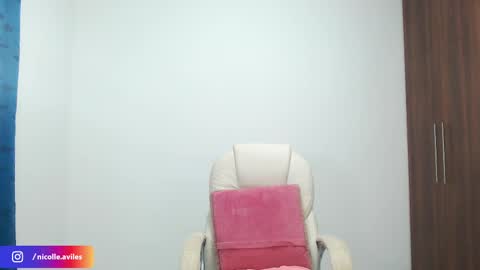 Snapshot of beuty_goddes777 chatting on February 18, 8:58 pm Nicolle Aviles online show from February 18, 8:58 pm