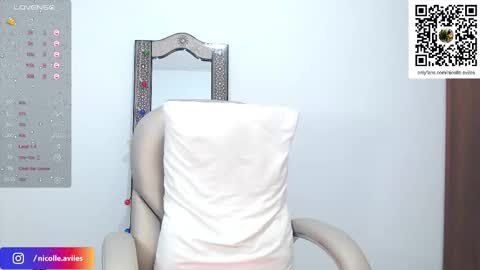Snapshot of beuty_goddes777 chatting on March 5, 7:16 am Nicolle Aviles online show from March 5, 7:16 am