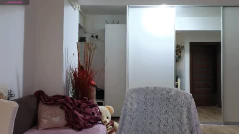   BeyonceDoll       Twitter DollBeyonce    online show from February 28, 7:04 pm