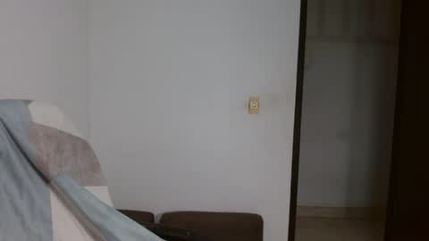 Snapshot of bfernando_05 chatting on March 30, 10:11 pm BAYRON online show from March 30, 10:11 pm