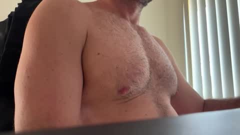 Snapshot of bfree121 chatting on March 21, 1:10 am bfree121 online show from March 21, 1:10 am