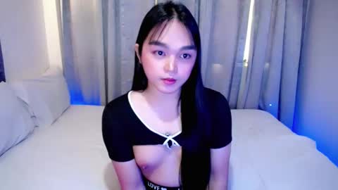 Snapshot of bhabytrans69 chatting on January 26, 1:52 am BHABY 3 online show from January 26, 1:52 am