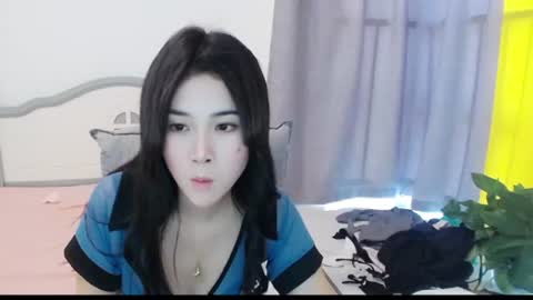 Snapshot of bhzhanglifang chatting on June 11, 2:53 am bhzhanglifang online show from June 11, 2:53 am
