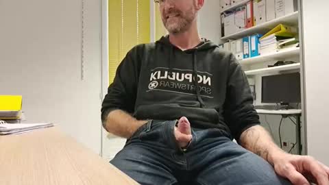 My name is David and if you like public exhibitions you wont be disappointed with me LoL - My favorite vibes is 44  online show from November 12, 4:07 pm