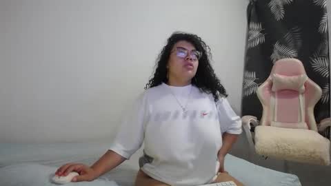 Bianca Tuesday to Sunday from 2am to 6am UTC-5 online show from October 15, 9:20 am