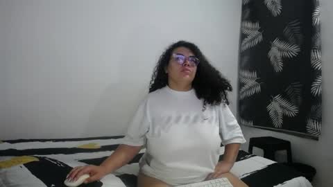 Snapshot of bianca_boobs chatting on April 3, 9:29 am Bianca Tuesday to Sunday from 2am to 6am UTC-5 online show from April 3, 9:29 am