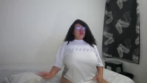 Snapshot of bianca_boobs chatting on April 8, 9:20 am Bianca Tuesday to Sunday from 2am to 6am UTC-5 online show from April 8, 9:20 am