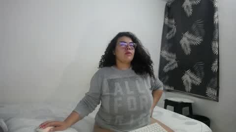 Snapshot of bianca_boobs chatting on April 11, 9:46 am Bianca Tuesday to Sunday from 2am to 6am UTC-5 online show from April 11, 9:46 am