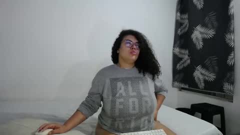 Snapshot of bianca_boobs chatting on April 19, 9:19 am Bianca Tuesday to Sunday from 2am to 6am UTC-5 online show from April 19, 9:19 am