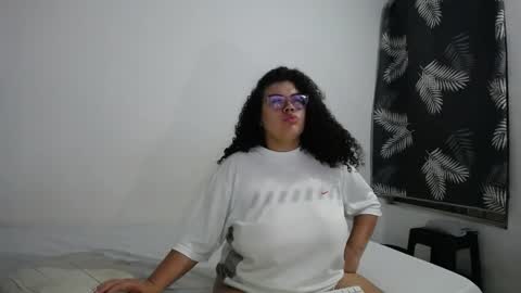 Snapshot of bianca_boobs chatting on April 21, 9:37 am Bianca Tuesday to Sunday from 2am to 6am UTC-5 online show from April 21, 9:37 am