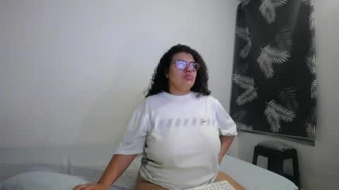 Snapshot of bianca_boobs chatting on May 29, 9:18 am Bianca Tuesday to Sunday from 2am to 6am UTC-5 online show from May 29, 9:18 am