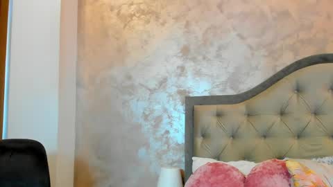 Snapshot of bianca_vale chatting on June 5, 5:14 am Bianca Vale online show from June 5, 5:14 am