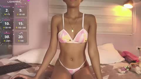 Snapshot of biancaa__18 chatting on October 16, 6:53 pm biancaa__18 online show from October 16, 6:53 pm