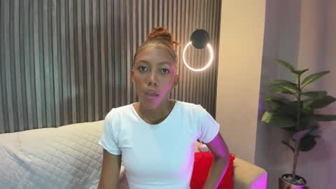 Snapshot of biancaa__18 chatting on October 26, 11:38 am biancaa__18 online show from October 26, 11:38 am