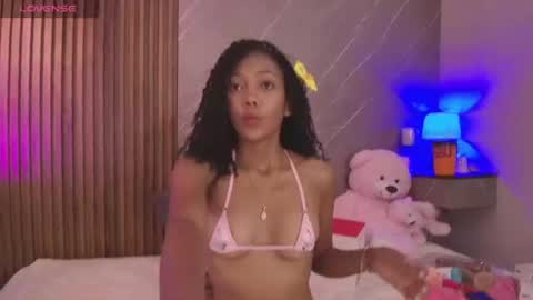 biancaa__18 online show from July 7, 7:18 pm