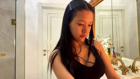 Snapshot of biancahuret chatting on March 26, 5:57 am Aya online show from March 26, 5:57 am