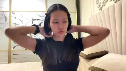 Snapshot of biancahuret chatting on March 28, 6:57 am Aya online show from March 28, 6:57 am