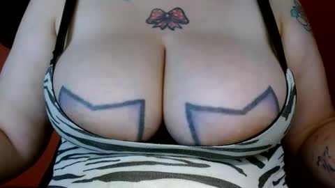 Snapshot of bianka_star_ chatting on October 21, 1:45 pm bianca online show from October 21, 1:45 pm