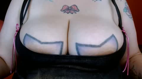 Snapshot of bianka_star_ chatting on October 24, 1:07 pm bianca online show from October 24, 1:07 pm