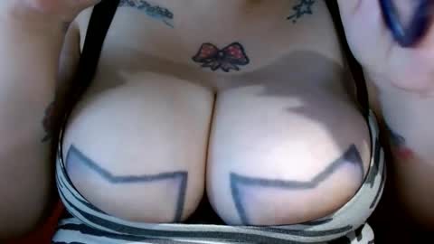 Snapshot of bianka_star_ chatting on November 28, 12:52 pm bianca online show from November 28, 12:52 pm