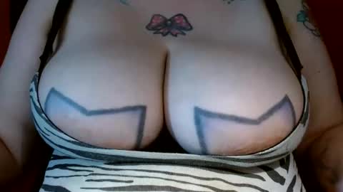 Snapshot of bianka_star_ chatting on April 22, 12:50 pm bianca online show from April 22, 12:50 pm