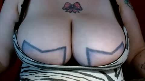 Snapshot of bianka_star_ chatting on April 24, 12:18 pm bianca online show from April 24, 12:18 pm