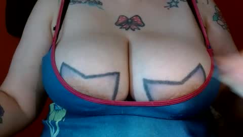 Snapshot of bianka_star_ chatting on April 27, 12:14 pm bianca online show from April 27, 12:14 pm