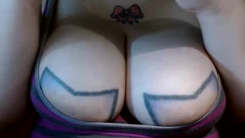 Snapshot of bianka_star_ chatting on May 12, 12:35 pm bianca online show from May 12, 12:35 pm