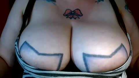 Snapshot of bianka_star_ chatting on June 7, 9:18 pm bianca online show from June 7, 9:18 pm