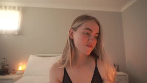 Snapshot of bibi_it_is chatting on May 23, 3:23 am Bibi online show from May 23, 3:23 am