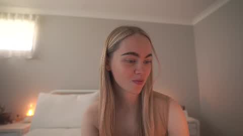 Snapshot of bibi_it_is chatting on July 25, 3:37 am Bibi online show from July 25, 3:37 am
