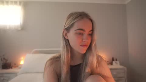 Snapshot of bibi_it_is chatting on July 31, 3:50 am Bibi online show from July 31, 3:50 am