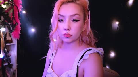Snapshot of bibi_iva chatting on April 8, 4:12 am bibi_iva online show from April 8, 4:12 am