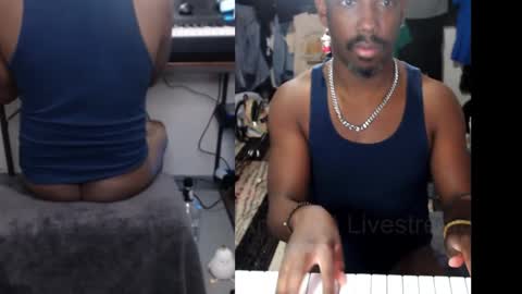 BicepsandFrot online show from September 21, 1:18 am