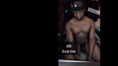 Snapshot of bicepsandfrot chatting on February 18, 1:40 pm BicepsandFrot online show from February 18, 1:40 pm